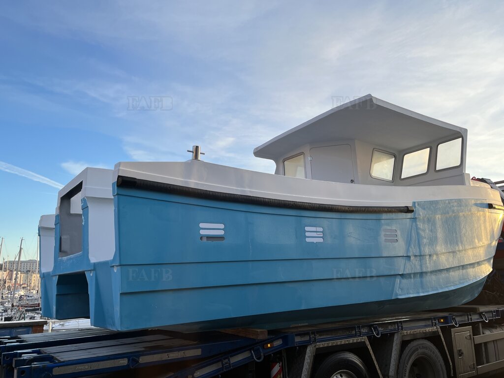 7m Cougar inboard and outboard